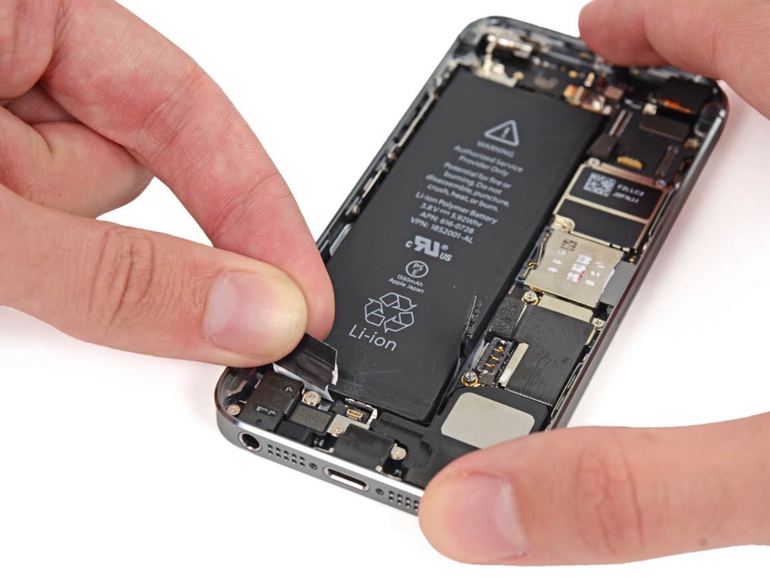 Замена батареи iphone 5s