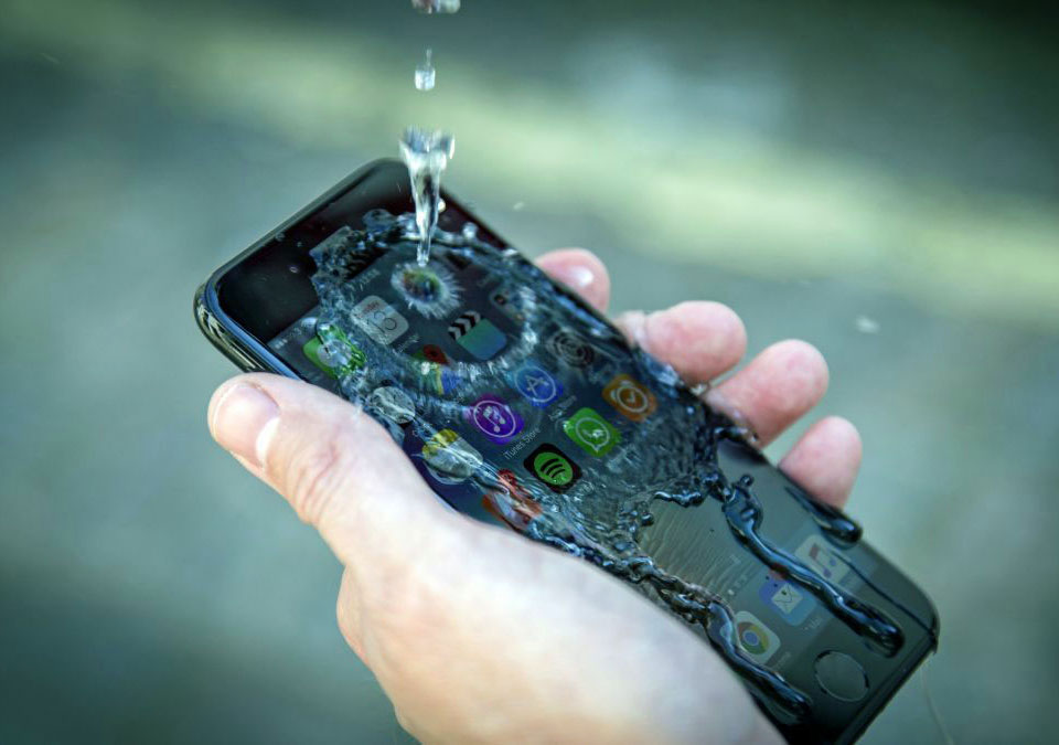 iPhone Xs Max water ressistance