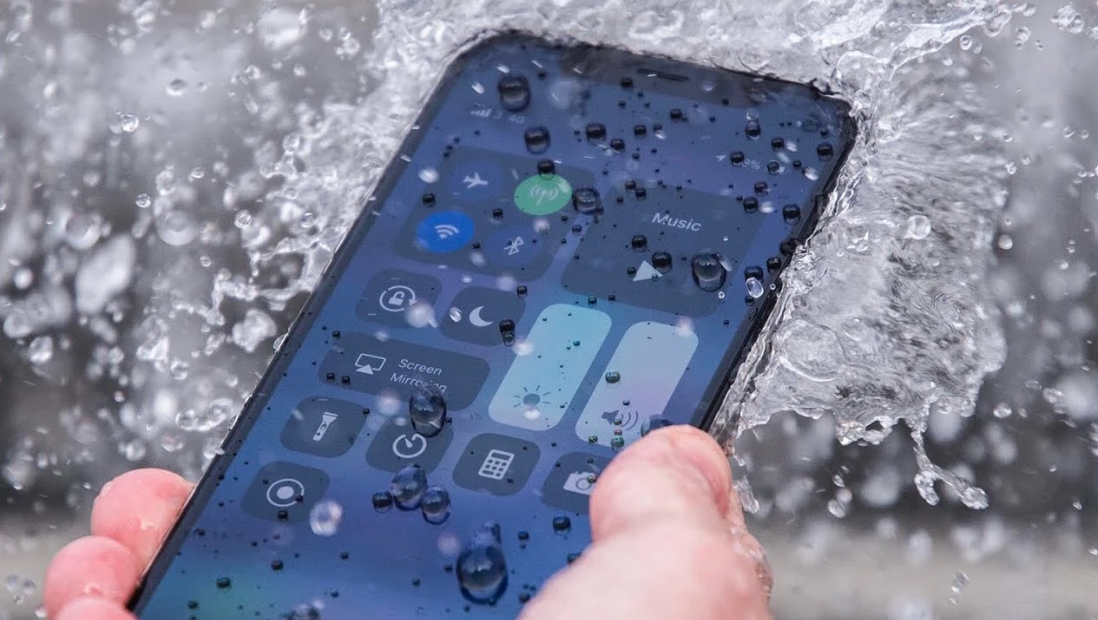 Iphone 12 вода